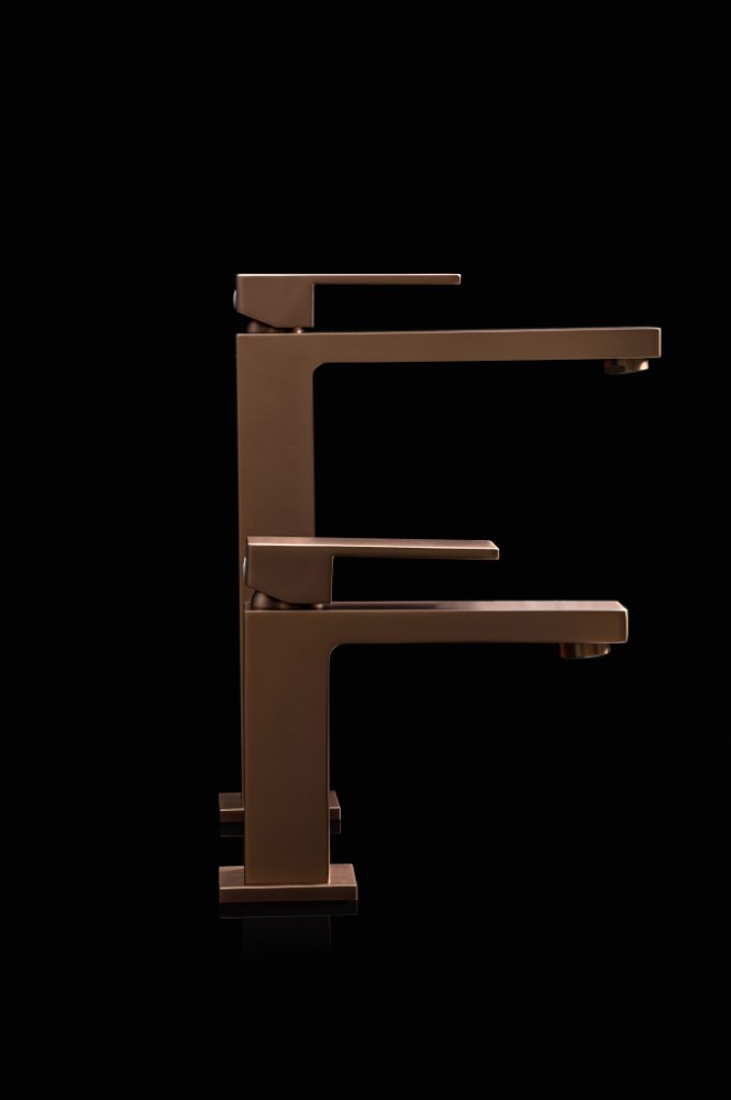 Cмеситель для умывальника Qubic Brushed Bronze — изображение 5